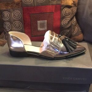 Vince Camuto Hollina Flats